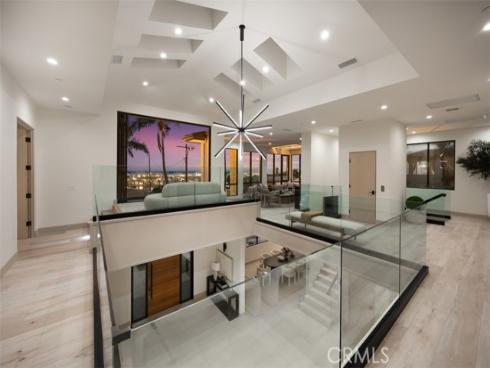 1210 Kings Rd , Newport Beach, CA