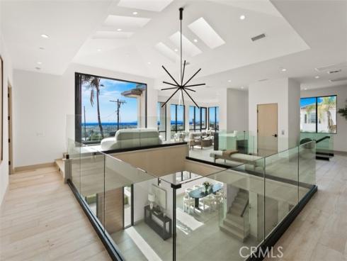 1210 Kings Rd , Newport Beach, CA
