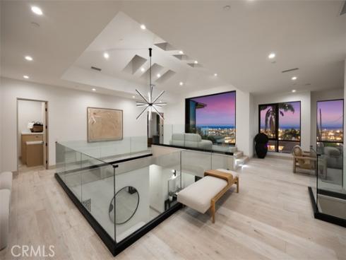 1210 Kings Rd , Newport Beach, CA