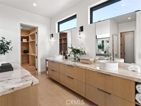 1210 Kings Rd , Newport Beach, CA