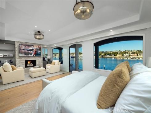 704 Via Lido Nord , Newport Beach, CA