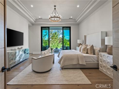 76 Hillcrest Lane, Newport Beach, CA