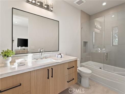 76 Hillcrest Lane, Newport Beach, CA