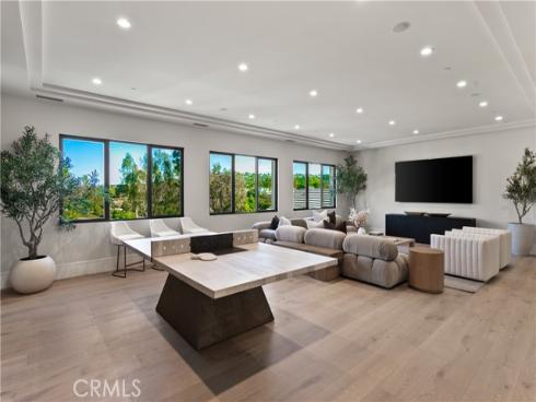 76 Hillcrest Lane, Newport Beach, CA