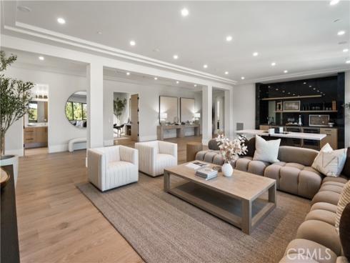 76 Hillcrest Lane, Newport Beach, CA