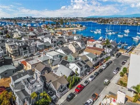 307  Fernando  , Newport Beach, CA