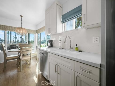 700 E Oceanfront , Newport Beach, CA