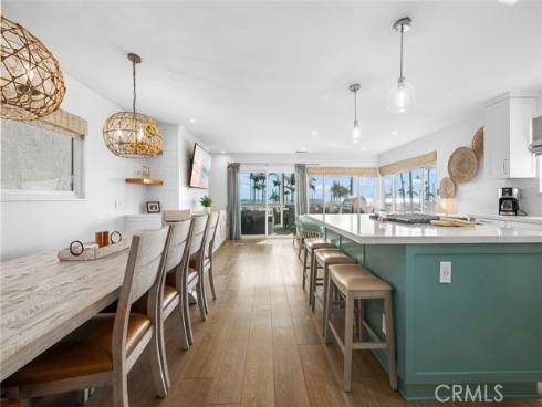700 E Oceanfront , Newport Beach, CA