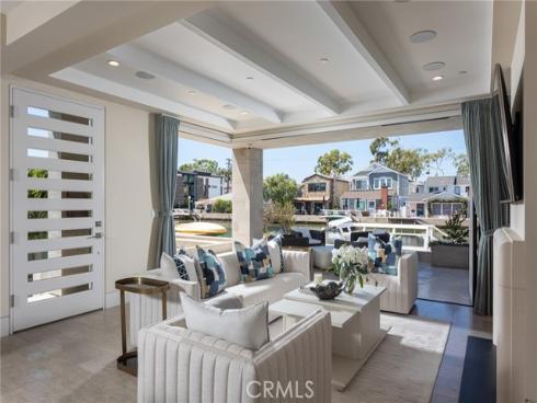 308 Grand Canal , Newport Beach, CA