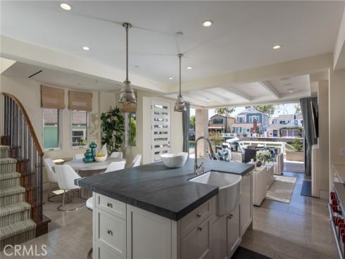 308 Grand Canal , Newport Beach, CA