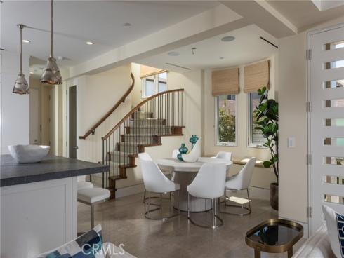308 Grand Canal , Newport Beach, CA