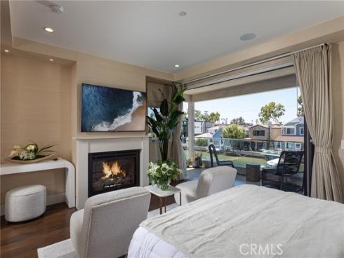 308 Grand Canal , Newport Beach, CA