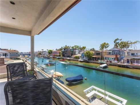 308 Grand Canal , Newport Beach, CA