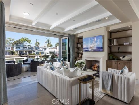 308 Grand Canal , Newport Beach, CA