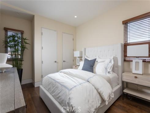 308 Grand Canal , Newport Beach, CA