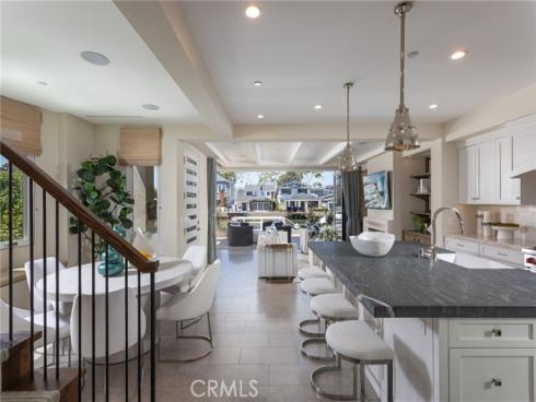 308 Grand Canal , Newport Beach, CA