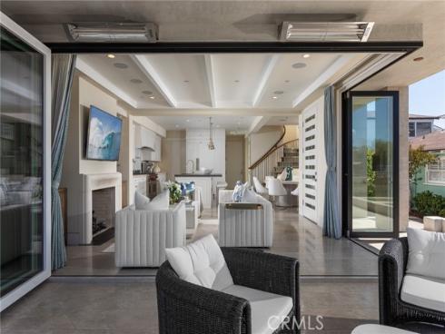 308 Grand Canal , Newport Beach, CA