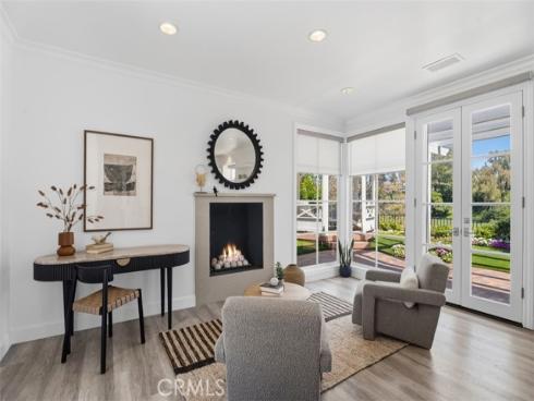 21 Lochmoor , Newport Beach, CA
