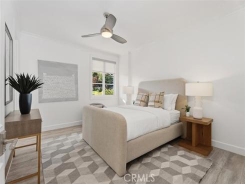 21 Lochmoor , Newport Beach, CA