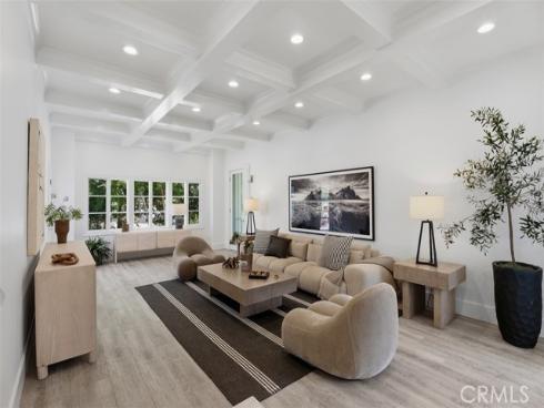 21 Lochmoor , Newport Beach, CA