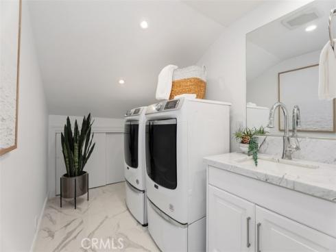 21 Lochmoor , Newport Beach, CA
