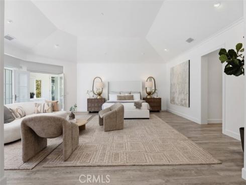 21 Lochmoor , Newport Beach, CA