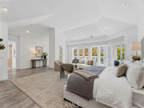 21 Lochmoor , Newport Beach, CA