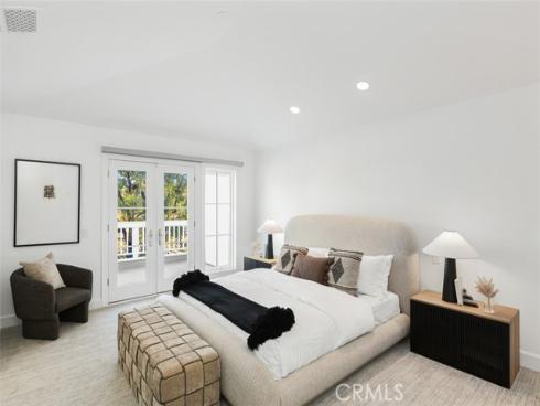 21 Lochmoor , Newport Beach, CA