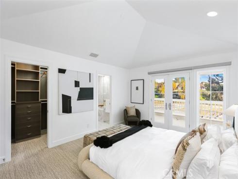 21 Lochmoor , Newport Beach, CA