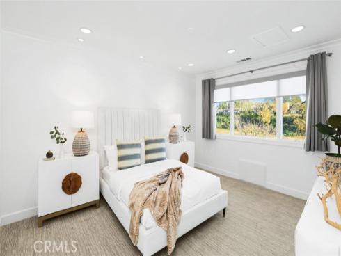 21 Lochmoor , Newport Beach, CA