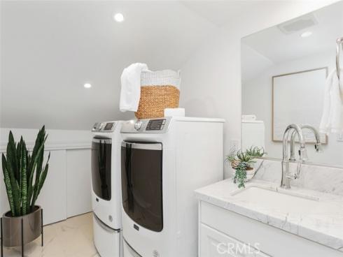 21 Lochmoor , Newport Beach, CA