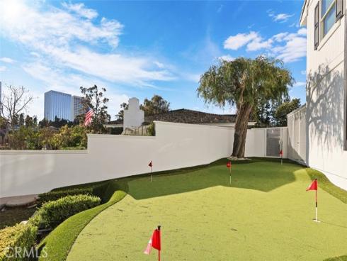 21 Lochmoor , Newport Beach, CA