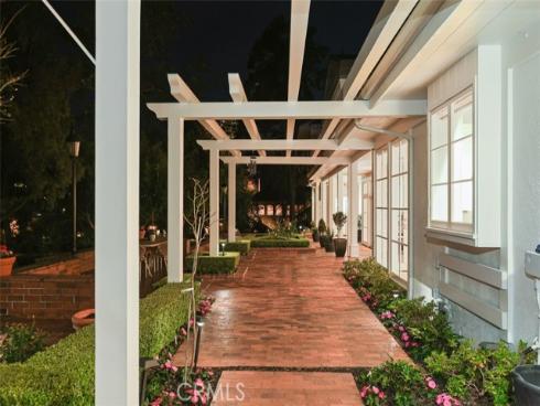 21 Lochmoor , Newport Beach, CA