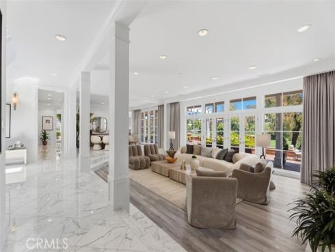 21 Lochmoor , Newport Beach, CA