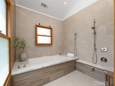 21 Lochmoor , Newport Beach, CA