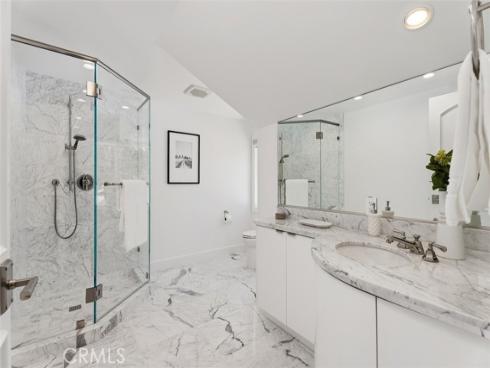 21 Lochmoor , Newport Beach, CA