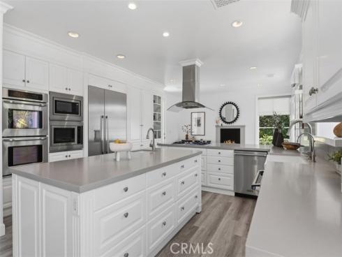 21 Lochmoor , Newport Beach, CA