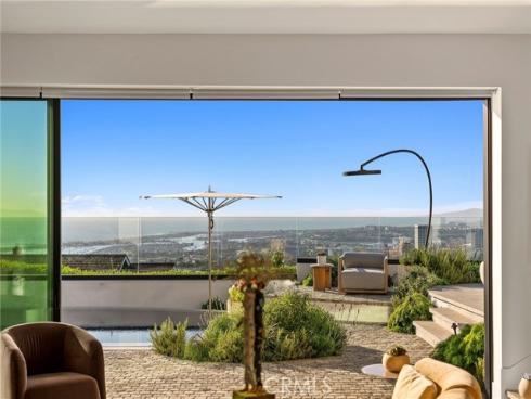 17 Muir Beach , Newport Beach, CA