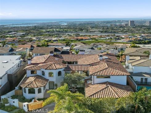 17 Muir Beach , Newport Beach, CA