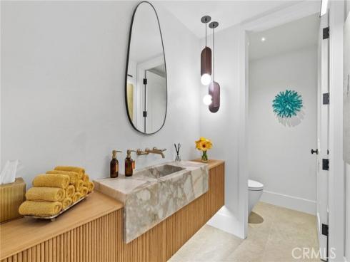 17 Muir Beach , Newport Beach, CA