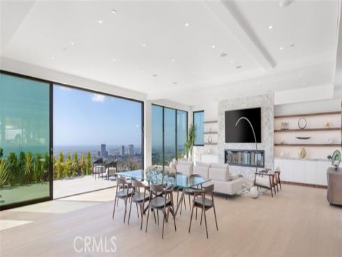 4 Geneve , Newport Beach, CA
