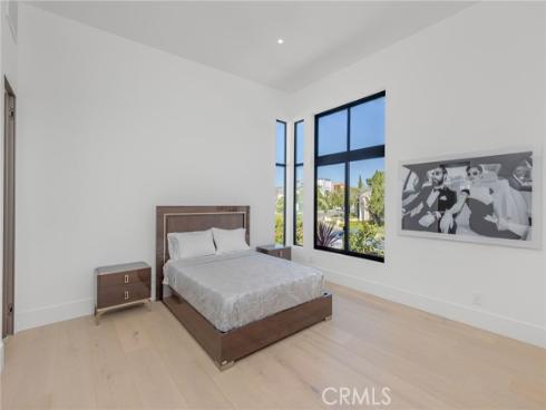 4 Geneve , Newport Beach, CA