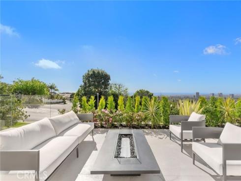 4 Geneve , Newport Beach, CA