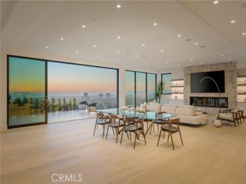 4 Geneve , Newport Beach, CA