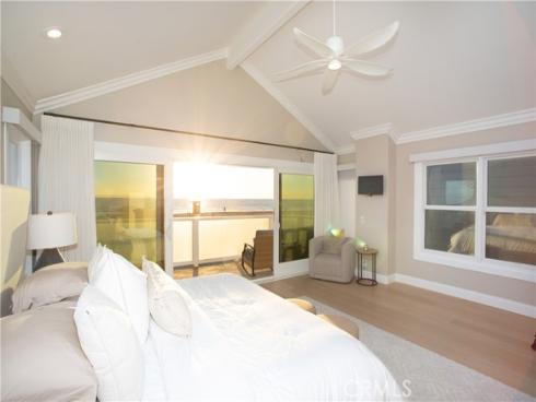 2712 W Oceanfront , Newport Beach, CA