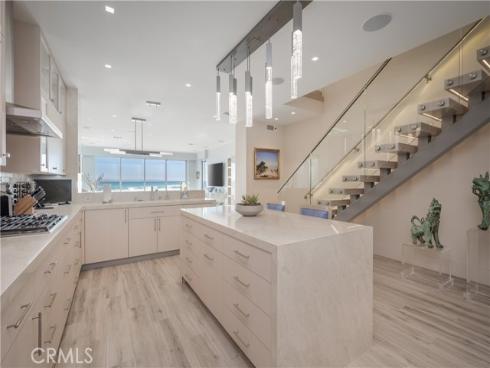 3407 W Oceanfront , Newport Beach, CA