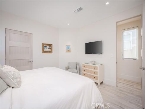 3407 W Oceanfront , Newport Beach, CA