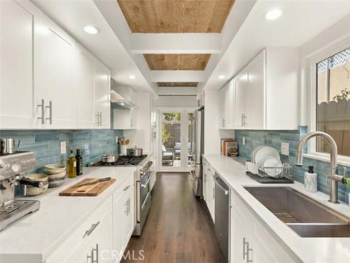327 62nd Street, Newport Beach, CA
