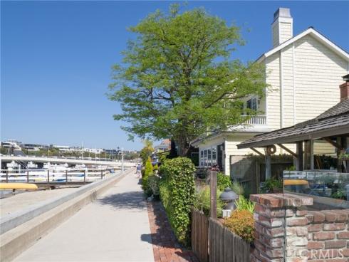 1207 N Bay Front , Newport Beach, CA