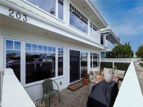 203 8th st , Newport Beach, CA